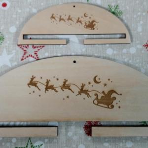 Cintre traineau du pere noel broderie bois