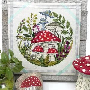 Fiche de broderie mushroom forest foret de champignons tiny modernist