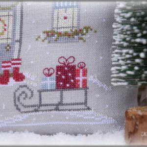 Noel dans ma chaumiere 154 fleurs de lin fiche broderie