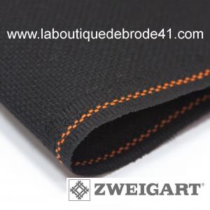 Toile a broder zweigart fein aida 7 pts 3793 noir 721